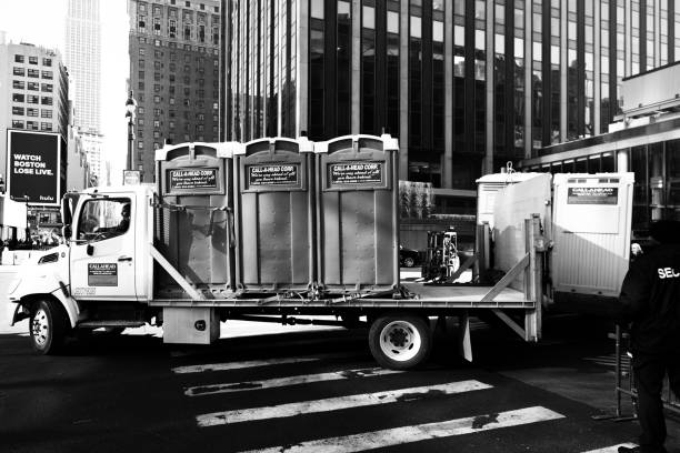 Portable Toilet Options We Offer in Girard, OH